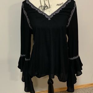 CRUEL shirt with funky sleeves